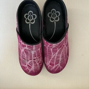 Sanita Pink and White Patterned Clogs